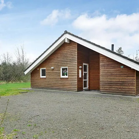 Three-bedroom Holiday In 25 Dom wakacyjny