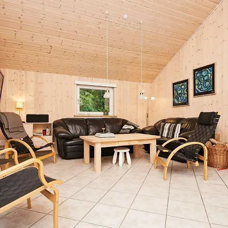 Three-bedroom Holiday In 25 * Oksbol (Syddanmark)