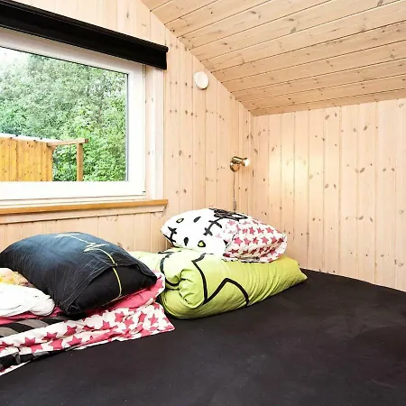 Dom wakacyjny Three-bedroom Holiday In 25 *